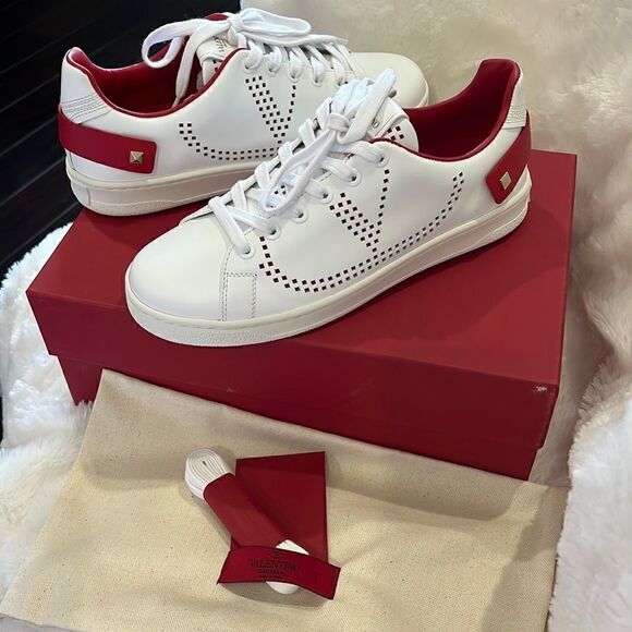 Valentino Garavani Shoes - Valentino sneakers